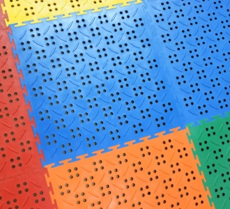 Дренажное прочное ПВХ покрытие Canal для влажных зон 10