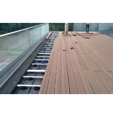 Эксплуатируемая кровля с покрытием из ДПК на регулируемых опорах