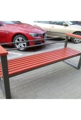 лавки из ДПК около стадиона 